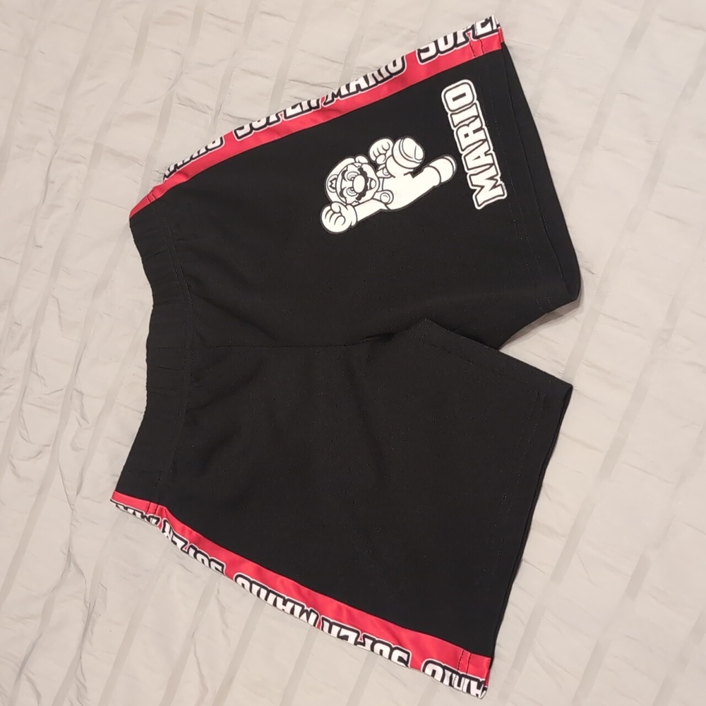 Size 6 Nintendo Super Mario Kids Shorts
